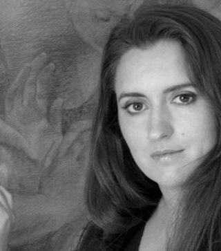 Sophie de la Villefromoit née un crayon au bout des doigts