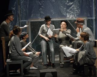 Eh bien dansons maintenant