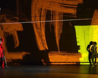 Au delà des frontières