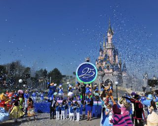 DISNEYLAND PARIS - 25ème anniversaire