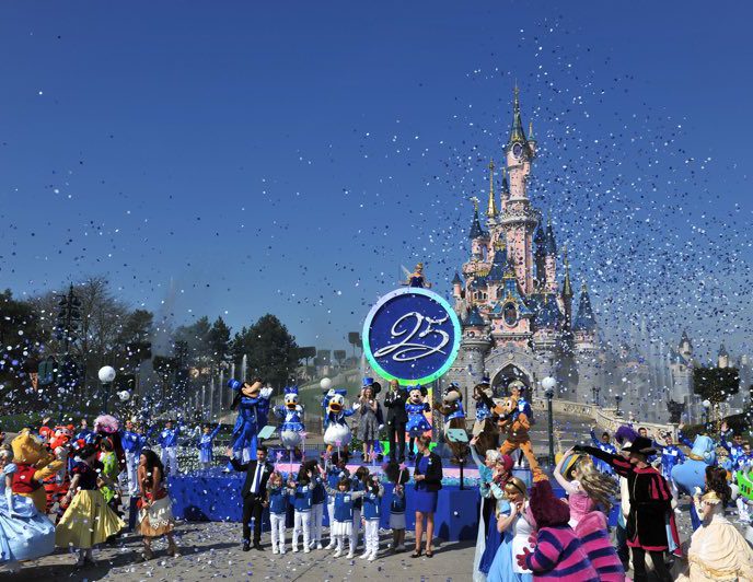 DISNEYLAND PARIS - 25ème anniversaire