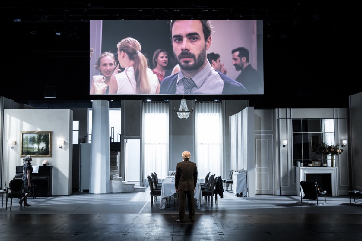 Printemps Des Com diens Le Festen R ussi De Cyril Teste
